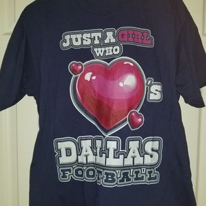 NWOT Dallas football t-shirt